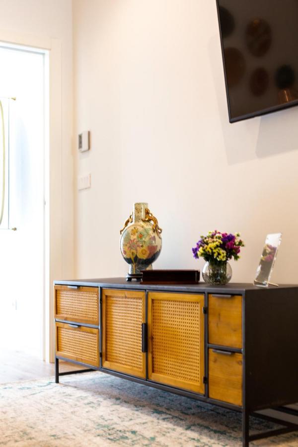 Stupendo- Two Rooms, Patio With Refreshing Pond-Center-Air Conditioning-Free Park Лиссабон Экстерьер фото